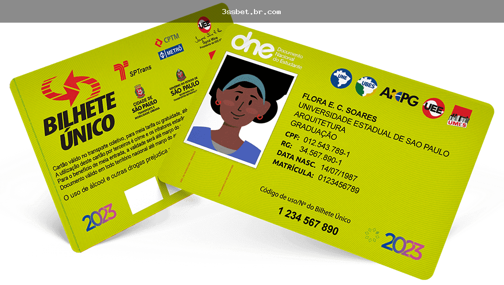 Usuário conferindo bilhete de aposta e dados de acesso em dispositivo móvel