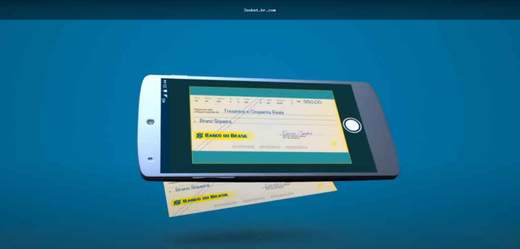 Usuário conferindo dados de depósito em uma carteira digital pelo celular